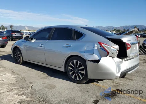 2017 Nissan Altima 2.5 из США, поврежденный, VIN 1N4AL3AP8HC244147